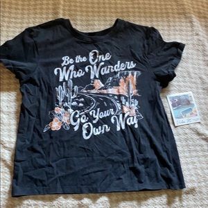 Vibe N’ Graphic Tee